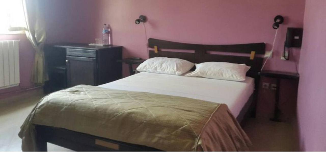 Roza Hotel Bab Ezzouar Esterno foto