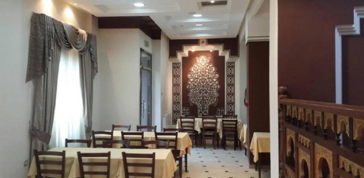 Roza Hotel Bab Ezzouar Esterno foto