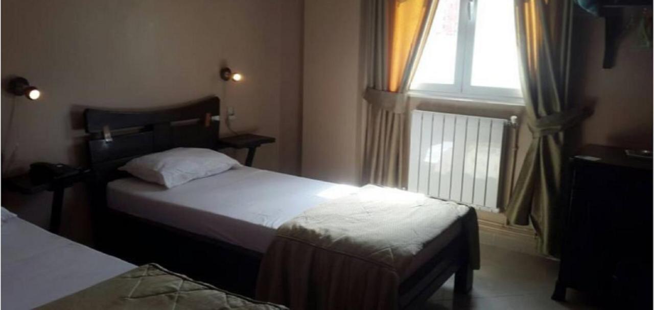 Roza Hotel Bab Ezzouar Esterno foto