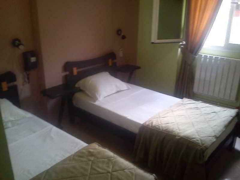 Roza Hotel Bab Ezzouar Esterno foto